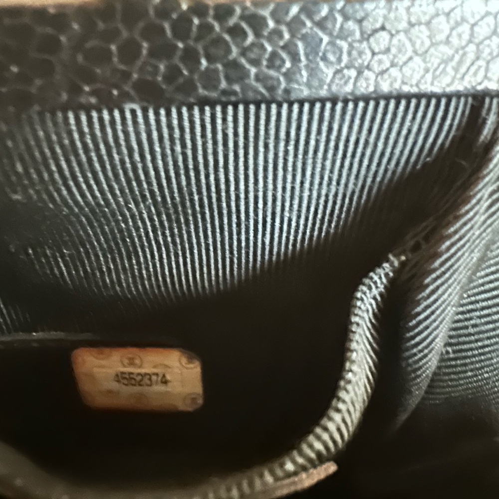Authentic Vintage Chanel Black Caviar Kiss Lock Coin Purse - Picture 6 of 11